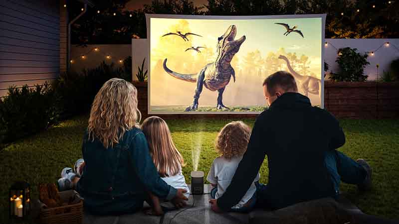 GIMI-MoGo-2-Pro-Projecting-Dinos-In-Backyard